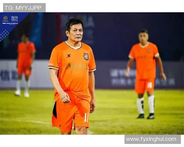 足球明星的精彩瞬间与个人资料全解析带你走近绿茵场上的传奇人物