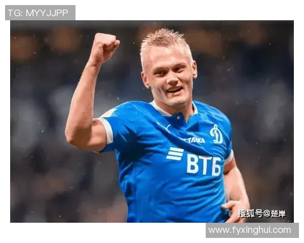 足球明星的日常生活揭秘记者亲访背后的故事与梦想